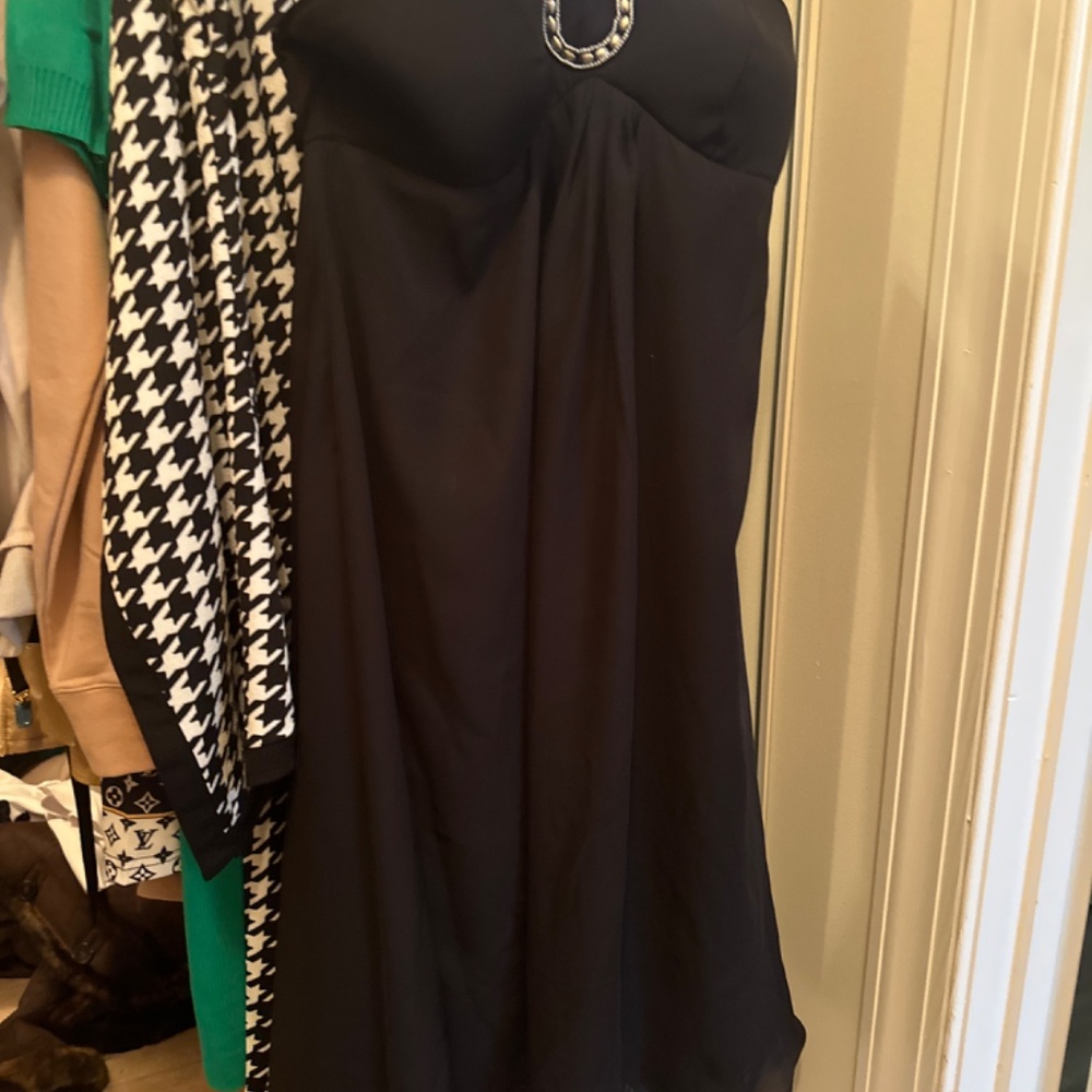 Dress - Picture 3 of 7
